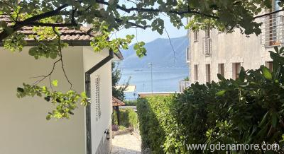 Prostorno stanovanje v Orahovcu, Kotor - prva vrsta do morja, zasebne nastanitve v mestu Orahovac, Črna gora